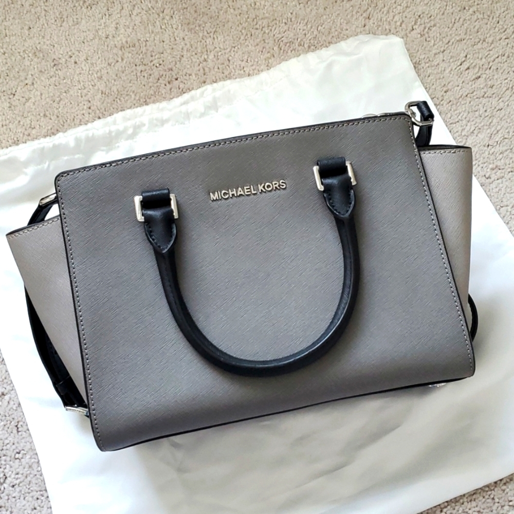 Michael Kors Gray Color Block Leather is Crossbody Purse